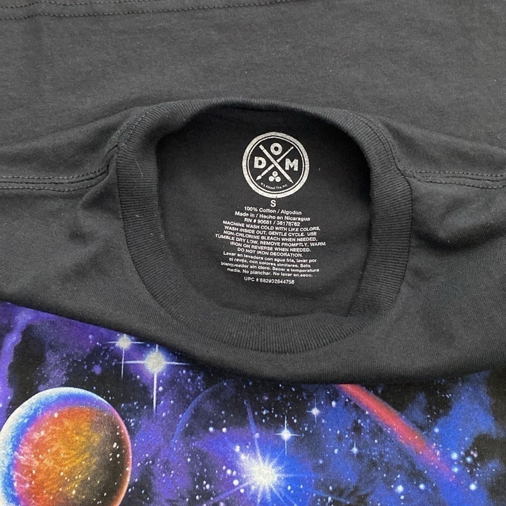 Wolf Planets Mens Black Tee Size Small - Picture 3 of 3